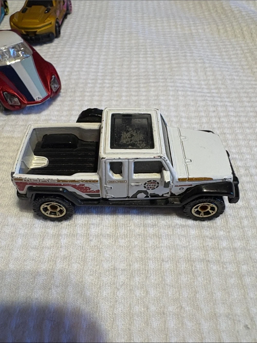 Hot Wheels Matchbox Lot 11 cars Chevy LUV Porsche BMW Ford 40 Jeep